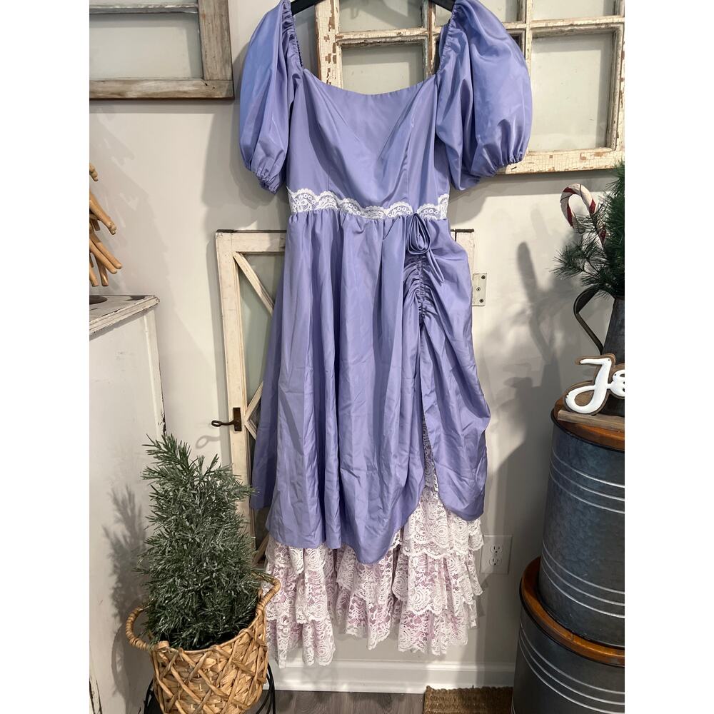 Vintage 80’s purple taffeta gown balloon sleeves lace underlay